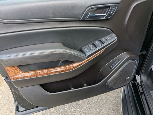 Used 2017 Chevrolet Suburban Premier image 27