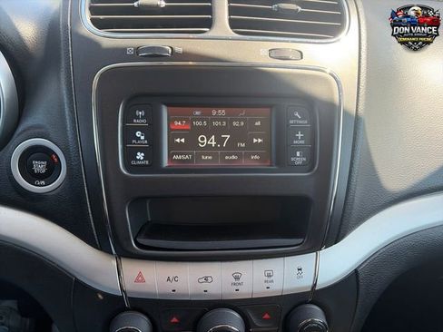 Used 2017 Dodge Journey SE w/ Flexible Seating Group FWD image 19
