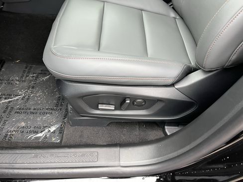 New 2026 Ford Explorer Active w/ Active Comfort Package image 16