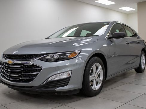 Used 2023 Chevrolet Malibu LS image 4