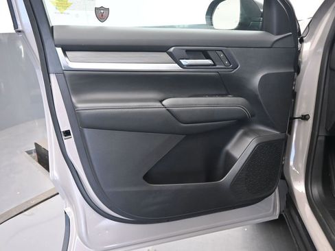 Used 2025 GMC Terrain Elevation image 23