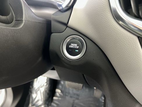 Used 2024 Chevrolet Equinox LS w/ LS Convenience Package image 17