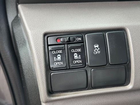 Used 2012 Honda Odyssey EX image 27