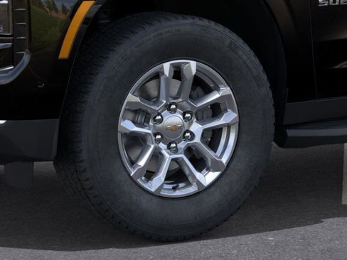 New 2026 Chevrolet Suburban LT image 9
