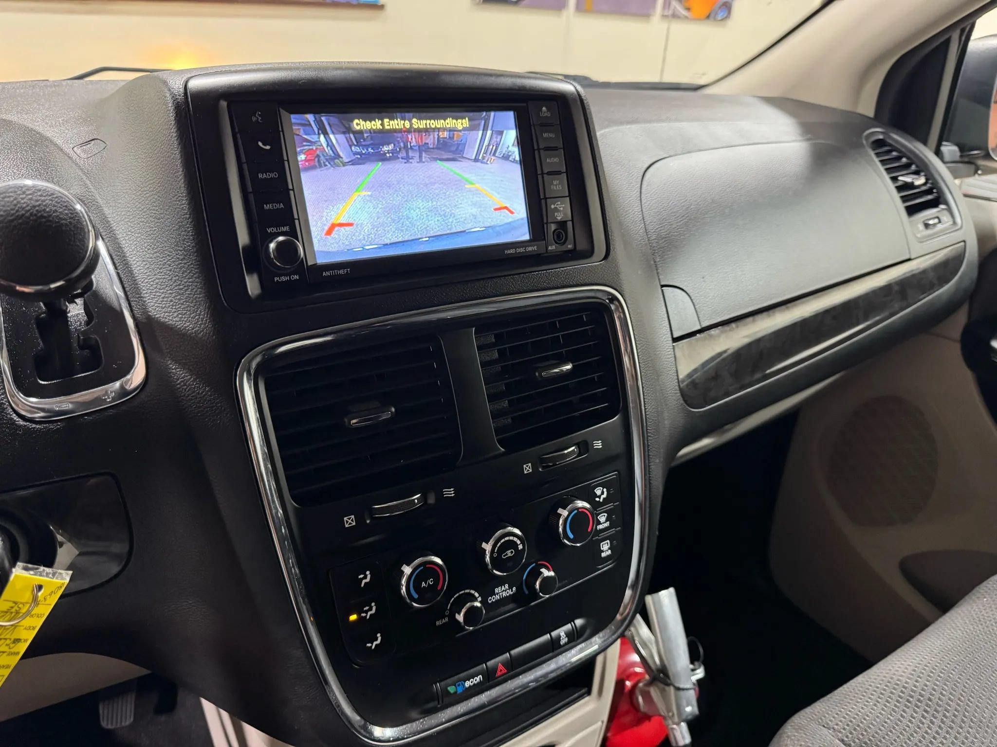 Used 2018 Dodge Grand Caravan SE FWD image 48