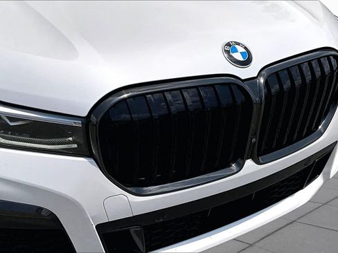 Used 2022 BMW 750i xDrive w/ Luxury Rear Seating Package AWD/4WD image 31