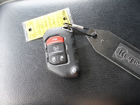 Used 2023 Jeep Wrangler Unlimited w/ Cold Weather Group AWD/4WD image 28
