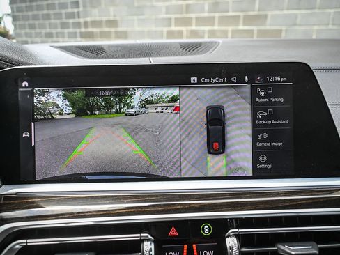 Used 2020 BMW X7 xDrive40i w/ Premium Package AWD/4WD image 10