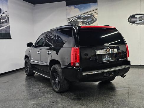 Used 2013 Cadillac Escalade 2WD image 33