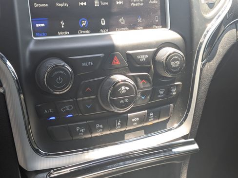 Used 2018 Jeep Grand Cherokee SRT AWD/4WD image 24