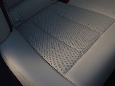 Certified 2023 BMW 330i xDrive Sedan w/ Premium Package image 34