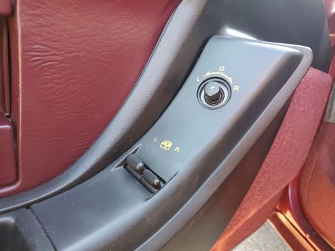 Used 1993 Chevrolet Corvette Convertible image 11