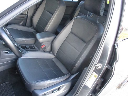 Used 2021 Volkswagen Tiguan SE R-Line image 76