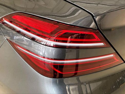 Used 2022 Genesis G70 2.0T image 27