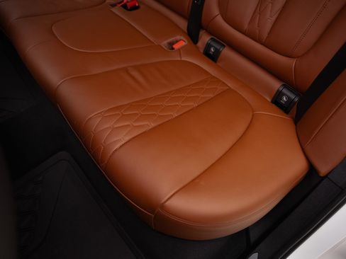 Used 2024 BMW X5 sDrive40i w/ Premium Package RWD image 69