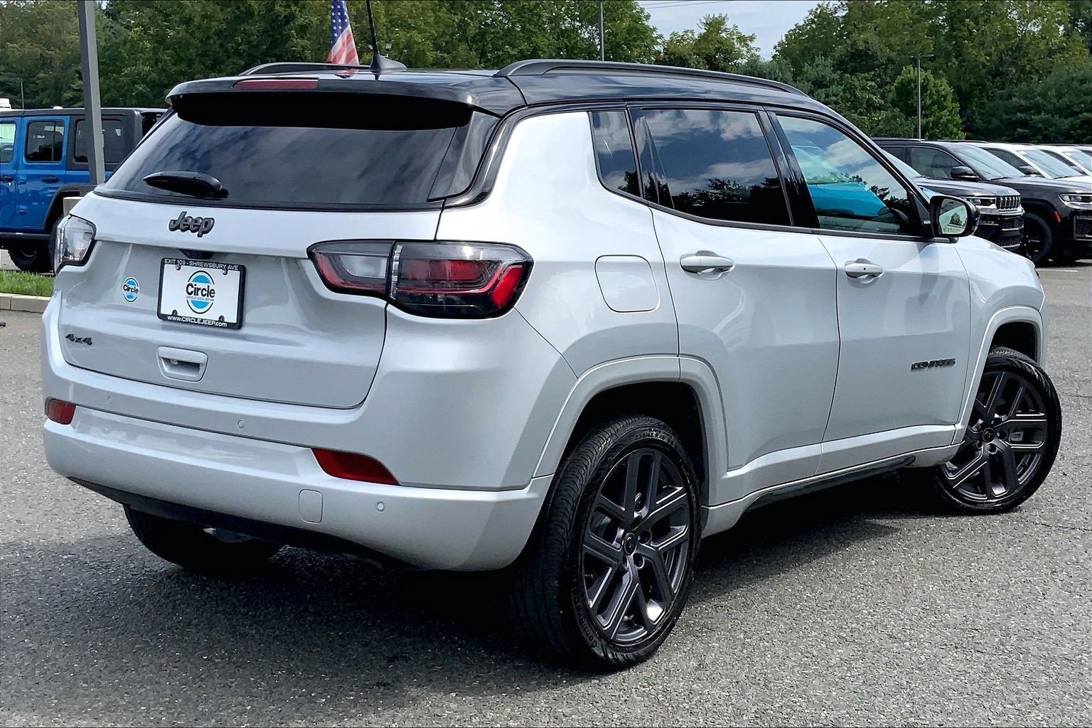 Certified 2025 Jeep Compass Limited w/ High Altitude Package AWD/4WD image 11