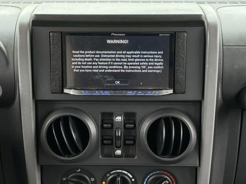 Used 2010 Jeep Wrangler Unlimited Rubicon w/ Trailer Tow Group AWD/4WD image 13