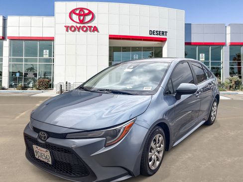Used 2022 Toyota Corolla LE image 3