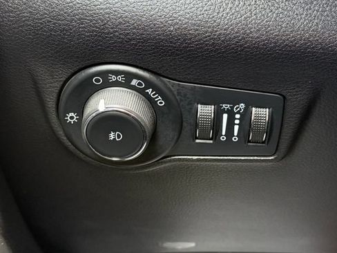 Used 2024 Jeep Compass Latitude AWD/4WD image 25