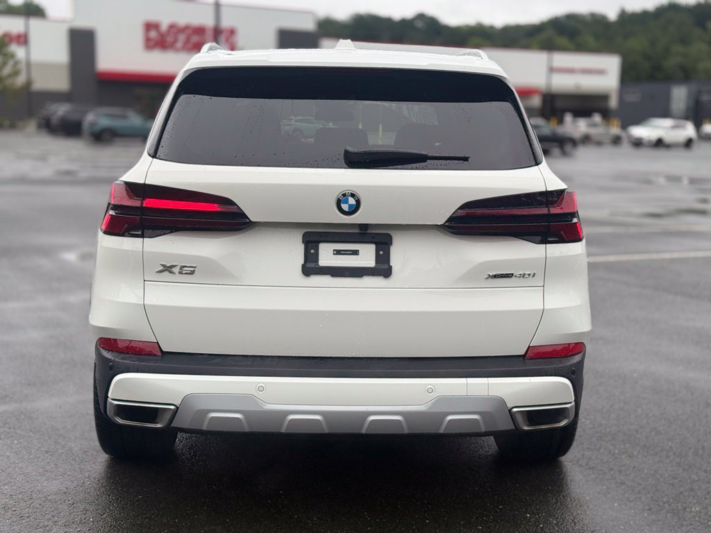 Certified 2025 BMW X5 xDrive40i w/ Premium Package AWD/4WD image 5