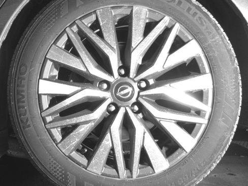 Used 2025 Nissan Altima 2.5 SV image 14