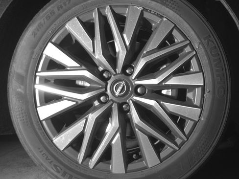 Used 2025 Nissan Altima 2.5 SV FWD image 13