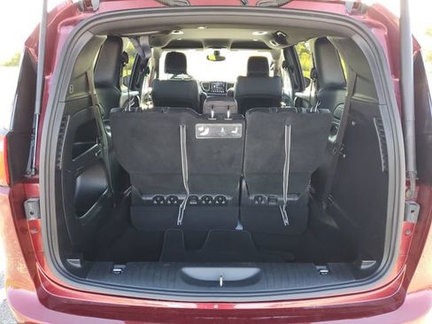 Used 2020 Chrysler Pacifica Touring-L AWD/4WD image 34