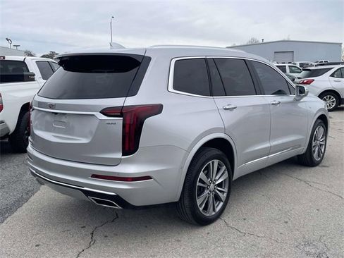 Used 2020 Cadillac XT6 Premium Luxury image 3