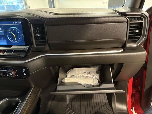 Used 2022 Chevrolet Silverado 1500 LT AWD/4WD image 48