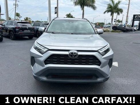 Used 2022 Toyota RAV4 XLE FWD image 2