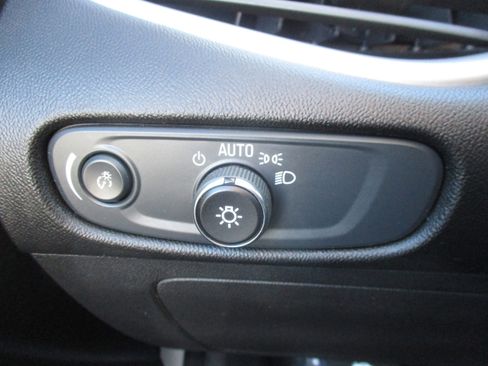 Used 2024 Chevrolet Malibu LT image 29