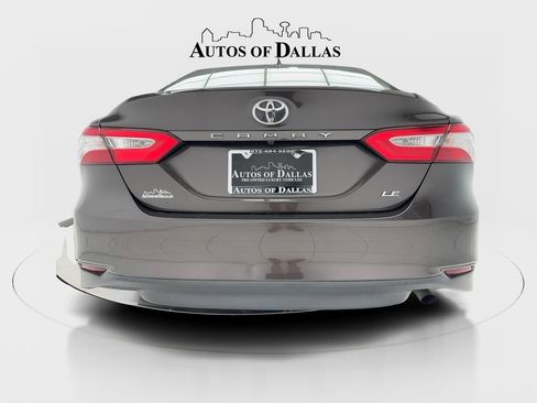 Used 2020 Toyota Camry LE image 12