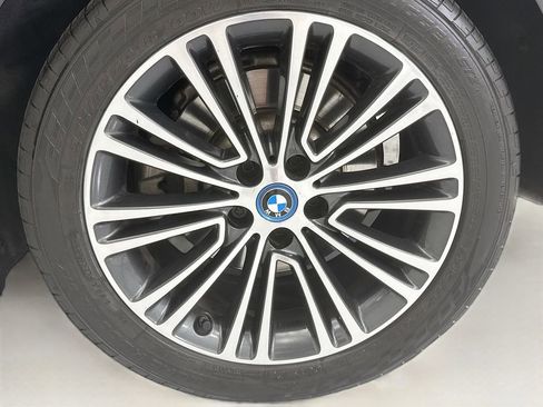 Used 2019 BMW 530e w/ Convenience Package RWD image 30