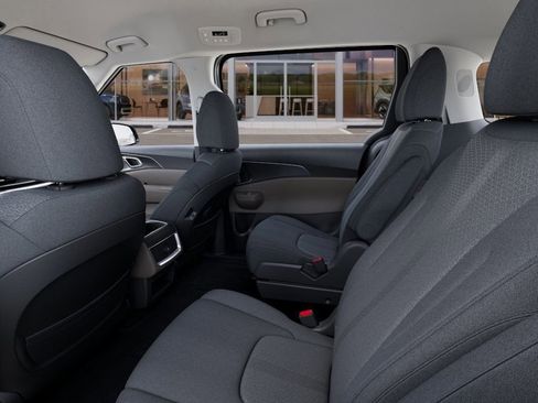 New 2026 Kia Carnival LX image 18