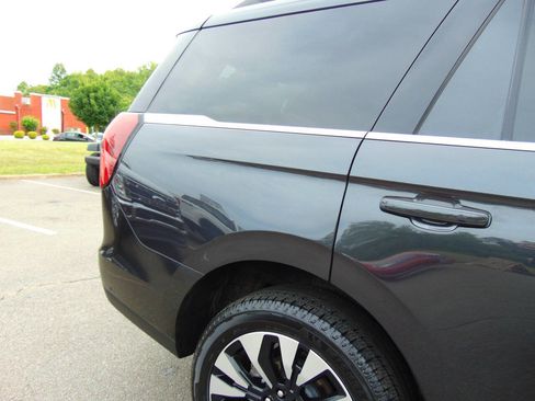 Used 2025 Ford Expedition Platinum w/ Driver's Package AWD/4WD image 47