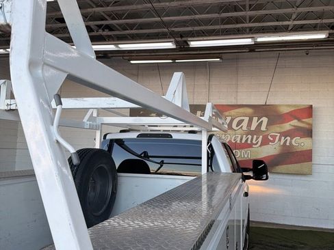 Used 2022 Ford F350 XL w/ Power Equipment Group image 21