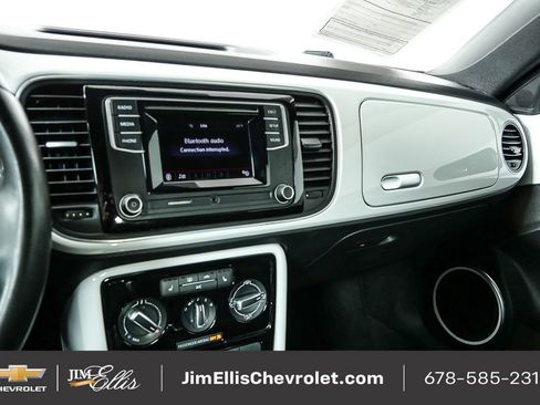 Used 2018 Volkswagen Beetle 2.0T S image 13