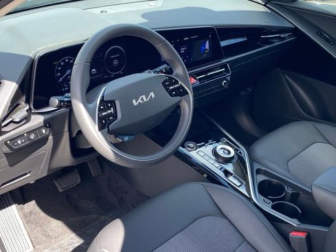 New 2026 Kia Niro Wind FWD image 13