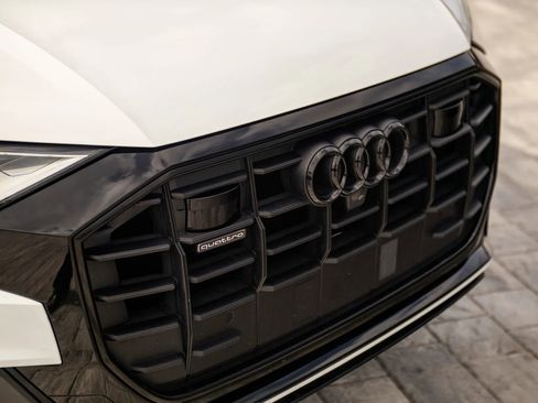 Used 2020 Audi Q8 Prestige w/ Prestige Package image 5