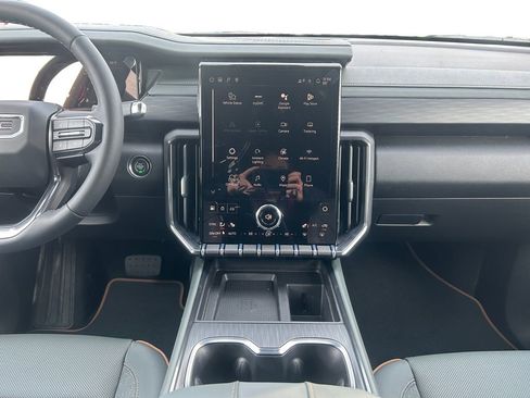 New 2026 GMC Acadia AT4 image 12