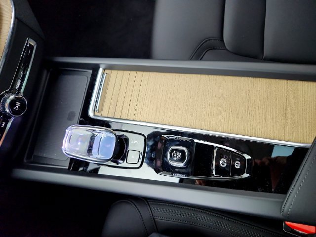 New 2026 Volvo XC60 T8 Plus w/ Climate Package AWD/4WD image 26