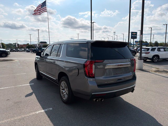 Used 2022 GMC Yukon XL Denali AWD/4WD image 5