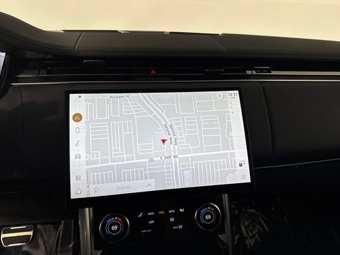 Certified 2023 Land Rover Range Rover SE AWD/4WD image 29