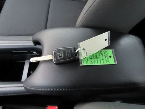 Certified 2019 Honda HR-V LX image 23