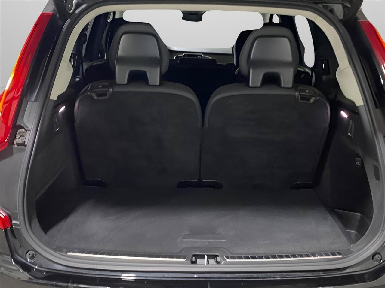 Used 2024 Volvo XC90 T8 Plus AWD/4WD image 11