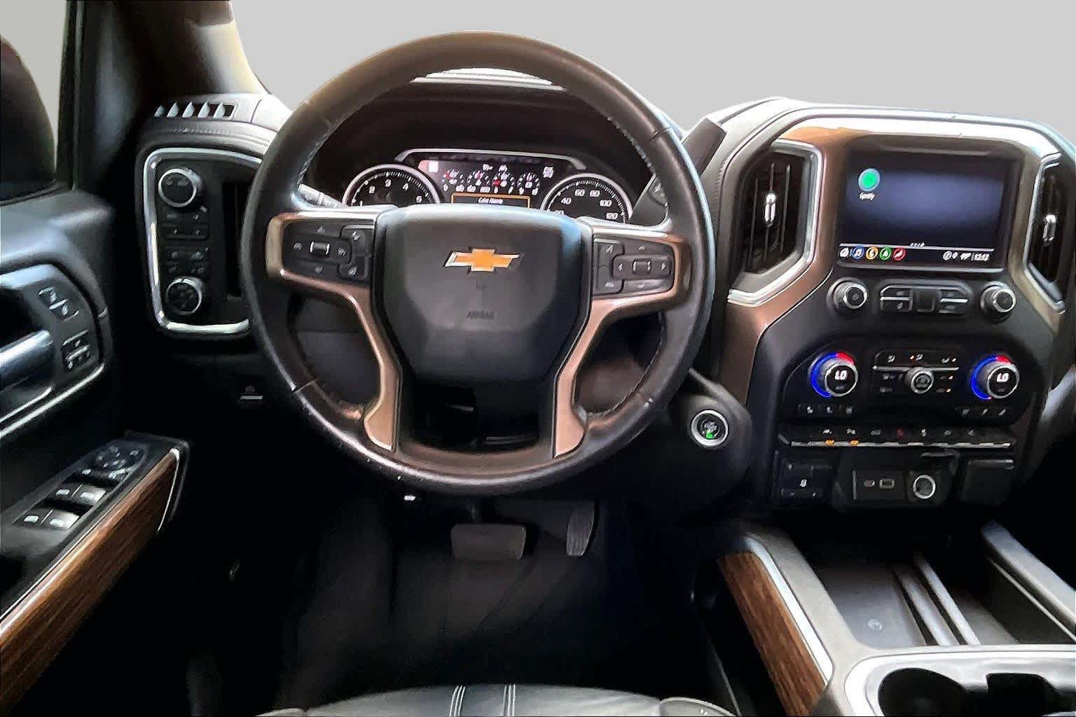 Used 2021 Chevrolet Silverado 1500 High Country w/ Technology Package AWD/4WD image 5