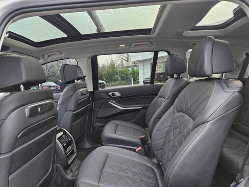 Used 2024 BMW X7 xDrive40i w/ Executive Package image 20