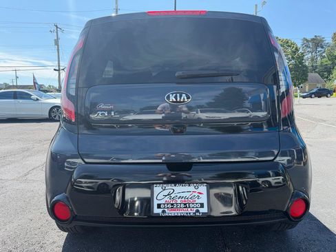 Used 2016 Kia Soul + w/ Audio Package FWD image 6