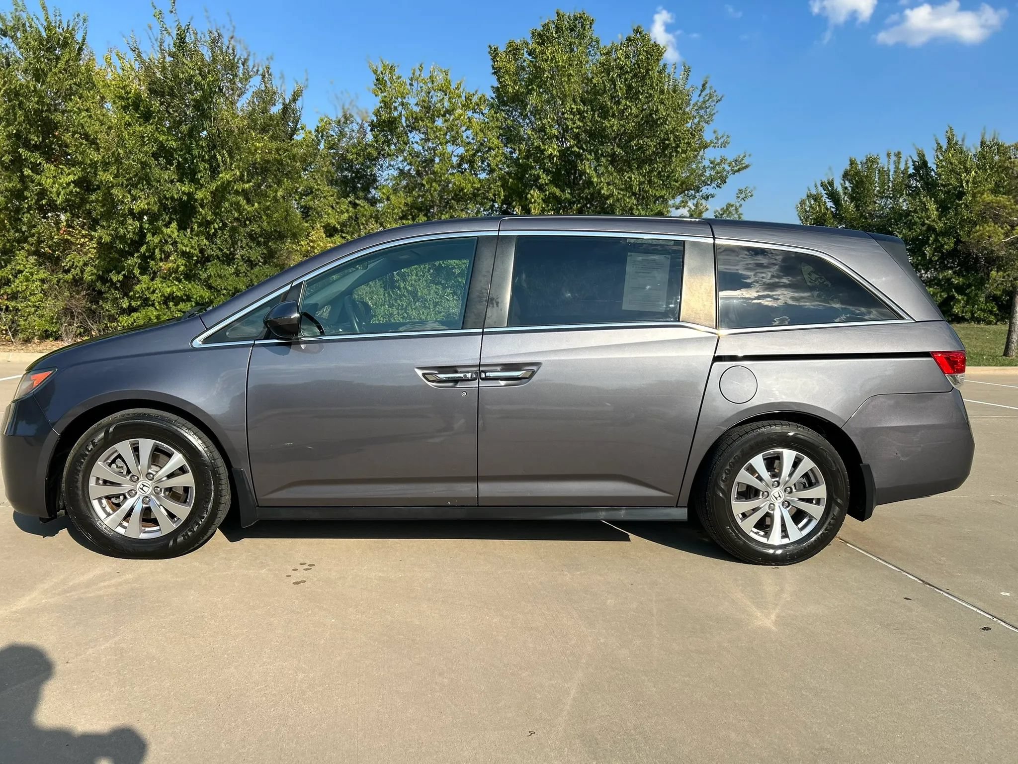Used 2016 Honda Odyssey EX image 8