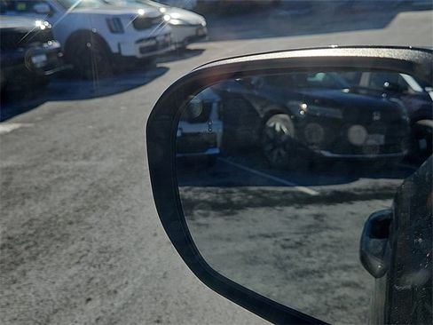 Used 2022 Kia Telluride EX image 22